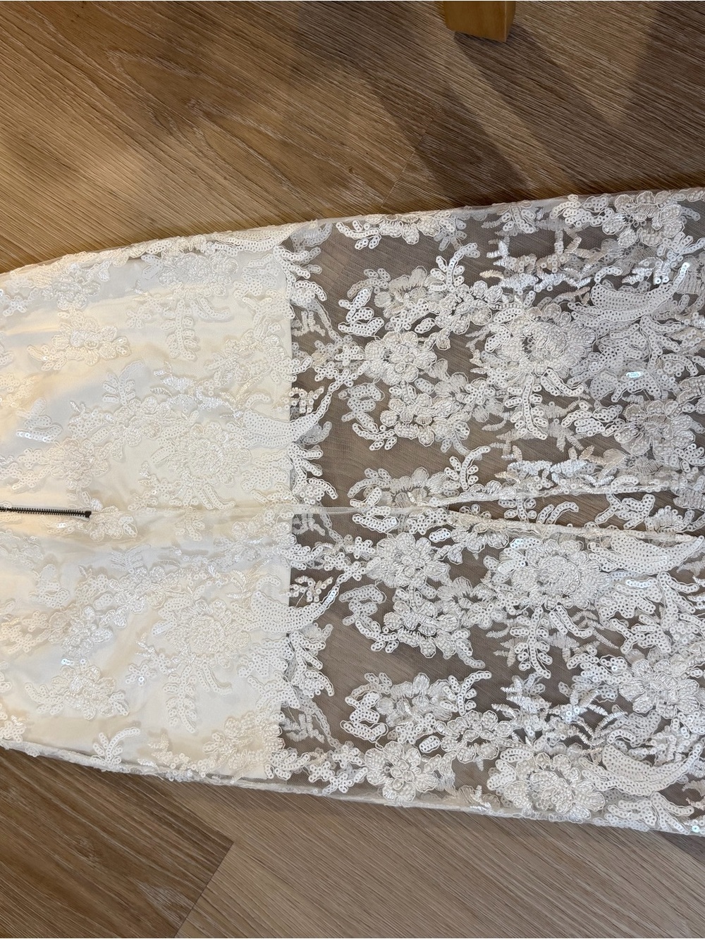 Alice and Olivia Lace Overlay Pencil Skirt in Ivory - Picture 3 of 6